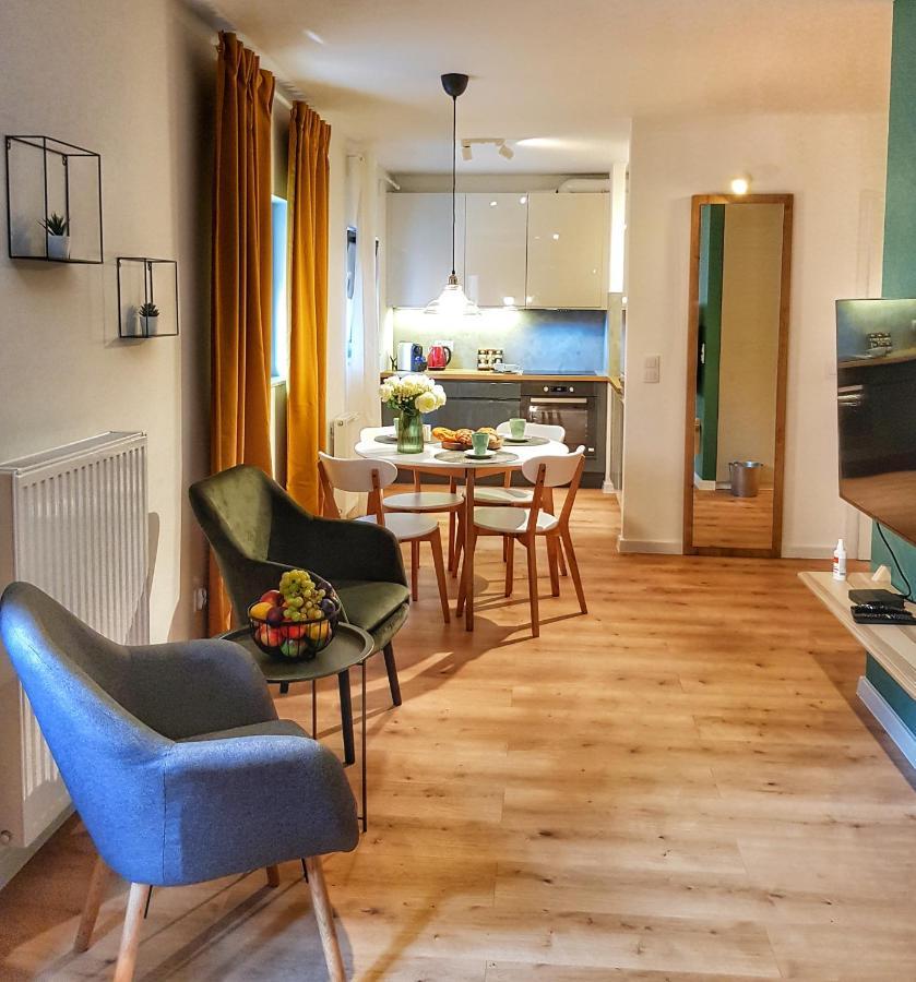 Old Motlawa Mirror Apartment Гданск Екстериор снимка