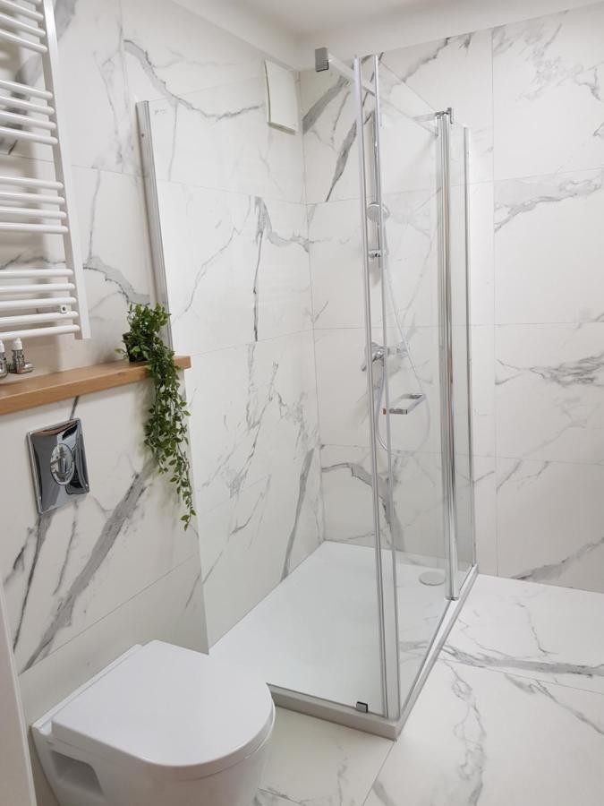 Old Motlawa Mirror Apartment Гданск Екстериор снимка